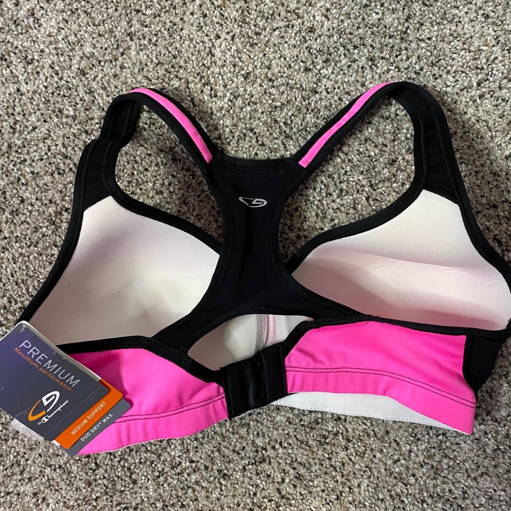 Champion sports bra never worn!
